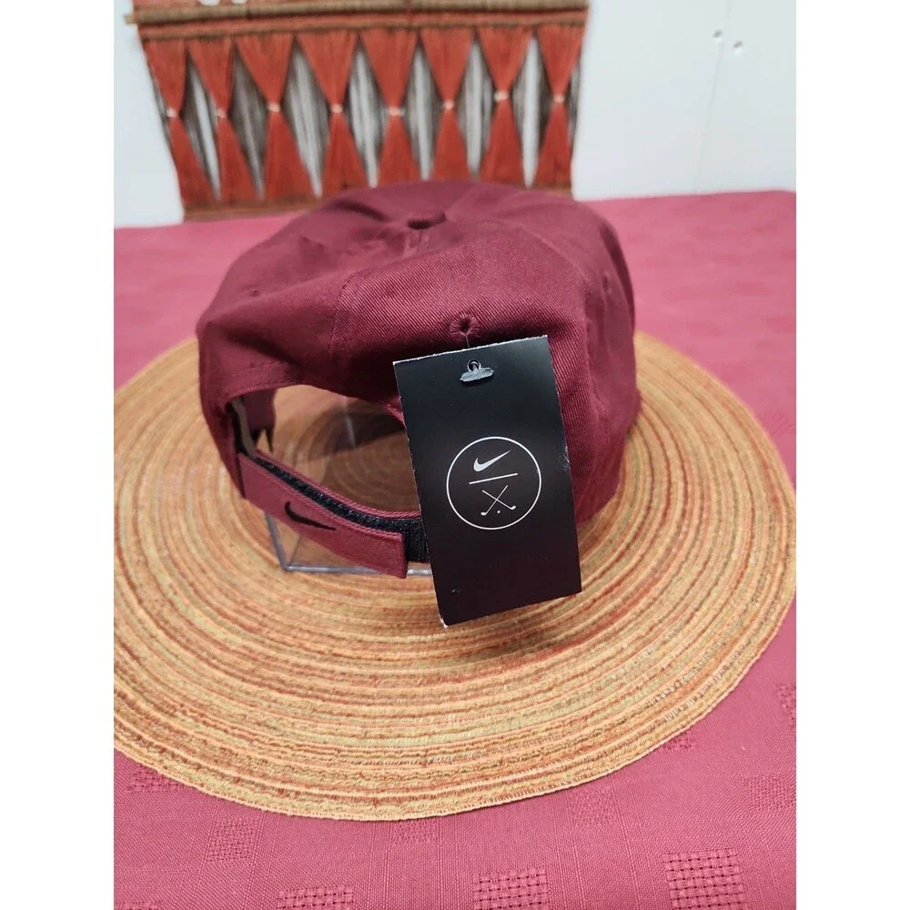 Nike Golf Strapback Ball Cap Burgundy Adjustable New With Tags